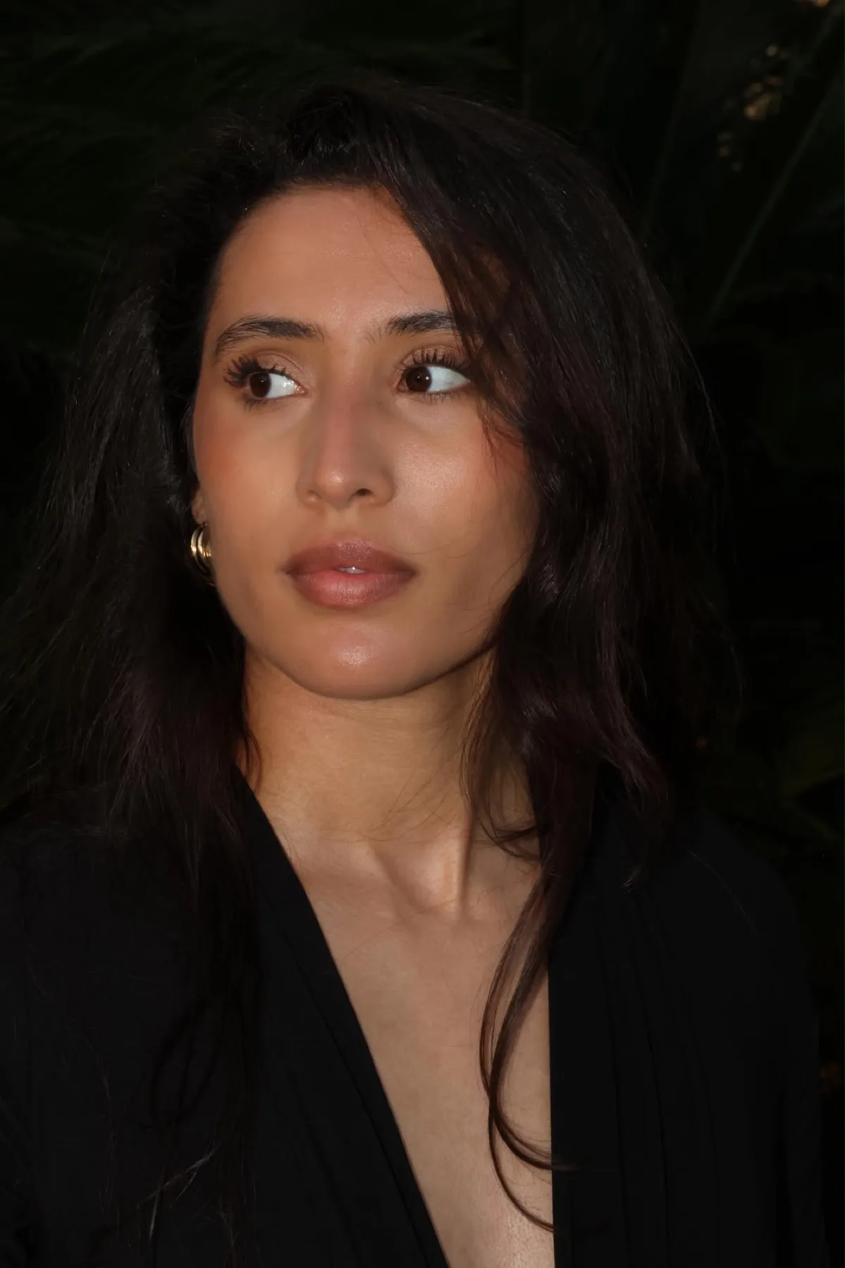 Portrait d'une mannequin à Cannes, lumière tamisée